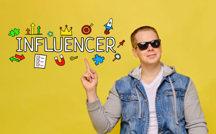 A group of influencers discussing marketing strategies on a digital platform, representing the effectiveness of influencer marketing in the current era.